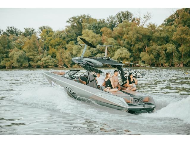 Wakesurf, wakeboard, wakefoil
